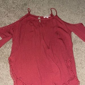 Shoulder cut out top